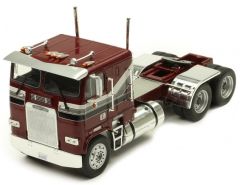 IXOTR047 - Camion américain FREIGHTLINER FLA de 1993 de couleur bordeau