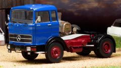 IXOTR175.22 - Camion solo de 1970 couleur bleu – MERCEDES LPS 1632 4x2
