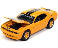 JLCT014-2B - Voiture sous blister de la série COLLECTOR TINS 2024 - DODGE Challenger SRT8 - Petty's Garge de 2014 couleur orange