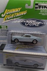 JLCT016B-C - Voiture sous blister de la série COLLECTOR TINS 2025 - FORD Mustang 2+2 1965 Bleu