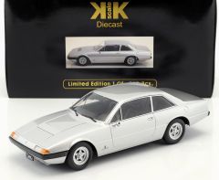 KKSKKDC180163 - Voiture sportive FERRARI 305 GT4 2+2 de 1972 de couleur argent éditée à 500 pièces