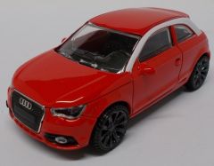MDM53195P - Voitur sportive AUDI Q1 de couleur rouge