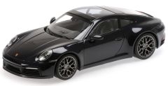 MNC155067321 - Voiture sportive PORSCHE 911 Carrera 4 S de 2019 de couleur bleue sombre métallisée
