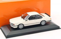 MXC940025121 - Voiture berline BMW 635 CSI E24 de 1982 couleur blanche