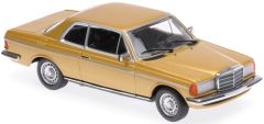 MXC940032220 - Voiture berline MERCEDES 230 CE de 1976 de couleur or