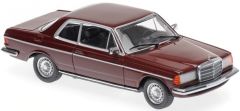 MXC940032221 - Voiture berline MERCEDES 230 CE de 1976 de couleur rouge