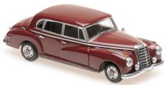 MXC940039060 - Voiture berline de luxe MERCEDES 300 de 1951 de couleur bordeaux