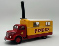 MAGPINC02 - Camion porteur du cirque PINDER – UNIC 4x2 cuisine