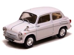 NAS104 - Voiture berline russe ZAZ  965 couleur blanche