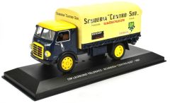 NET0017 - Camion porteur bâché OM de 1957 aux couleurs de la Scouderia Centro Sud
