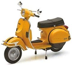 NEW42213B - Scooter de couleur jaune - VESPA P200E