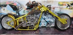 NEW43493A - Moto de couleur Or - Chopper Custom