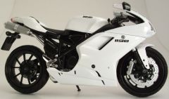 NEW57143 - Moto DUCATI 1198 de couleur blanche