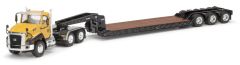 NOR55503 - Camion 6x4 CATERPILLAR CT660 et remorque 3 essieux porte engins