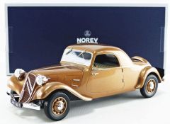 NOREV181441 - Voiture de luxe CITROEN Traction Avant Coupé 11B de 1939 de couleur marron métallisée