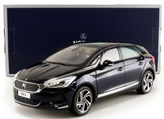 NOREV181616 - Voiture berline sportive CITROEN DS5 de 2015 couleur bleue nuit