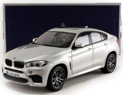 NOREV183200 - Voiture berline sportive BMW X6 M de 2015 couleur grise claire