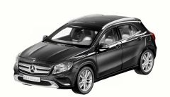 NOREV183450 - Voiture MERCEDES GLA Classe noire 2014