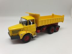 ODE070 - Camion benne de couleur jaune – BERLIET GBH 12 6x4