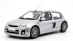 OT1034 - Voiture de 2001 couleur grise – RENAULT clio V6 Phase 1