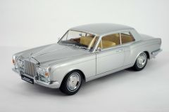 PAR98201 - Voiture de luxe coupé 2 portes ROLLS-ROYCE Silver Shadow MPW couleur argent - conduite à gauche