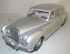 PAR-PA98214L - Voiture limousine de luxe ROLLS ROYCE Phantom V MPW couleur version gris gun métal