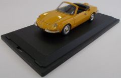 PARAD159-3 - Voiture cabriolet sportif CG A 1000 de 1966 de couleur jaune modèle en résine