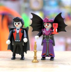 PLAY5239 - Couple de Vampire avec accessoires PLAYMOBIL - Contient : 8 pièces