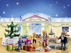 PLAY5496 - Calendrier De L'avent - Réveillon De Noël avec figurines et accessoirs - Contient : 119 Pièces