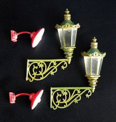 PLS212 - Ensemble de 4 lampes murales miniatures à assembler et à peindre pour diorama