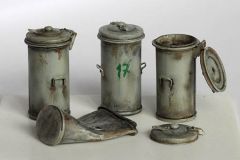 PLS367 - Ensemble de 4 poubelles en miniature à assembler et à peindre pour diorama