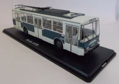 PRXPCL47066 - Autocar urbain électrique SKODA 14TR de couleur blanc et vert