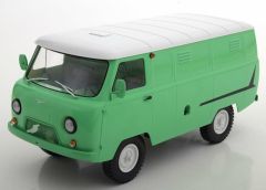 PRXPCL47070 - Véhicule utilitaire UAZ 452 de couleur vert