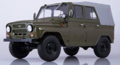PRXPCL47088 - Voiture 4x4 version militaire UAZ 469 bâché