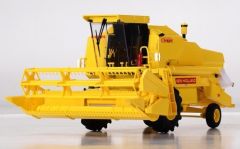 REP504 - Moissonneuse avec cabine NEW HOLLAND 8070