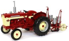 ZJD1804 - FARMALL 340 avec semoir