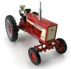 ERT14886 - Tracteur FARMALL 656