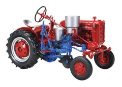 ZJD1799 - FARMALL CUB avec semoir