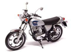 SCH6651 - Moto YAMAHA SR 500 1978 de couleur bleue et grise