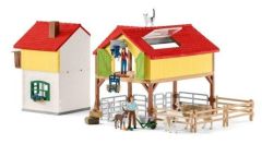 SHL42407 - Figurine de l'univers des animaux de la ferme - Ferme avec étable et animaux