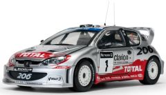 SUN3854 - Voiture de rallye PEUGEOT 206 WRC N°1 équipage Burns- Reid du rallye d'Angleterre de  2002