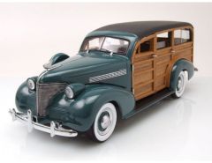 SUN6171 - Voiture break CHEVROLET Woody Station Wagon couleur verte de 1939