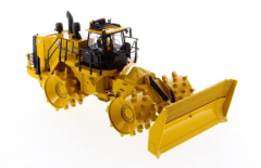 DCM85763 - Engin de chantier pour les déchets – CATERPILLAR 836