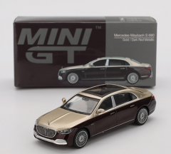 MGT00962-L - Voiture de 2024 de couleur gold et rouge métallisés - MERCEDES-Maybach S680