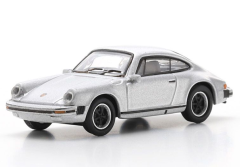 SCH87U00065 - Voiture de 1988 de couleur argent - PORSCHE 911 Carrera 3.2 coupé