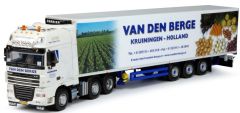 TEK62691 - Camion 6x2 DAF XF105 Super Space Cab et remorque frigo 3 essieux Carrier aux couleurs Van Denberg