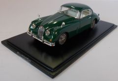 TWINT01.0524 - Voiture de luxe JAGUAR XK 150 de 1958 de couleur verte modèle en résine