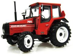 UH2838 - Tracteur BM VOLVO VALMET 705 de couleur rouge