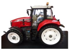 UH4292 - Tracteur MASSEY FERGUSON 7626 sur roues betteravières équipé du relevage avant et accompagné d'une figurine