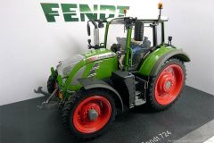 UH5281 - BIENTOT DISPONIBLE - Tracteur roues étroites FENDT 724 Vario